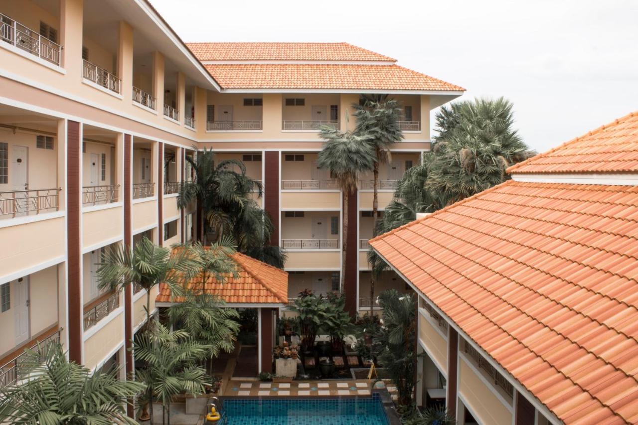 Nattidaplace Hotel Chiangmai Chiang Mai Bagian luar foto