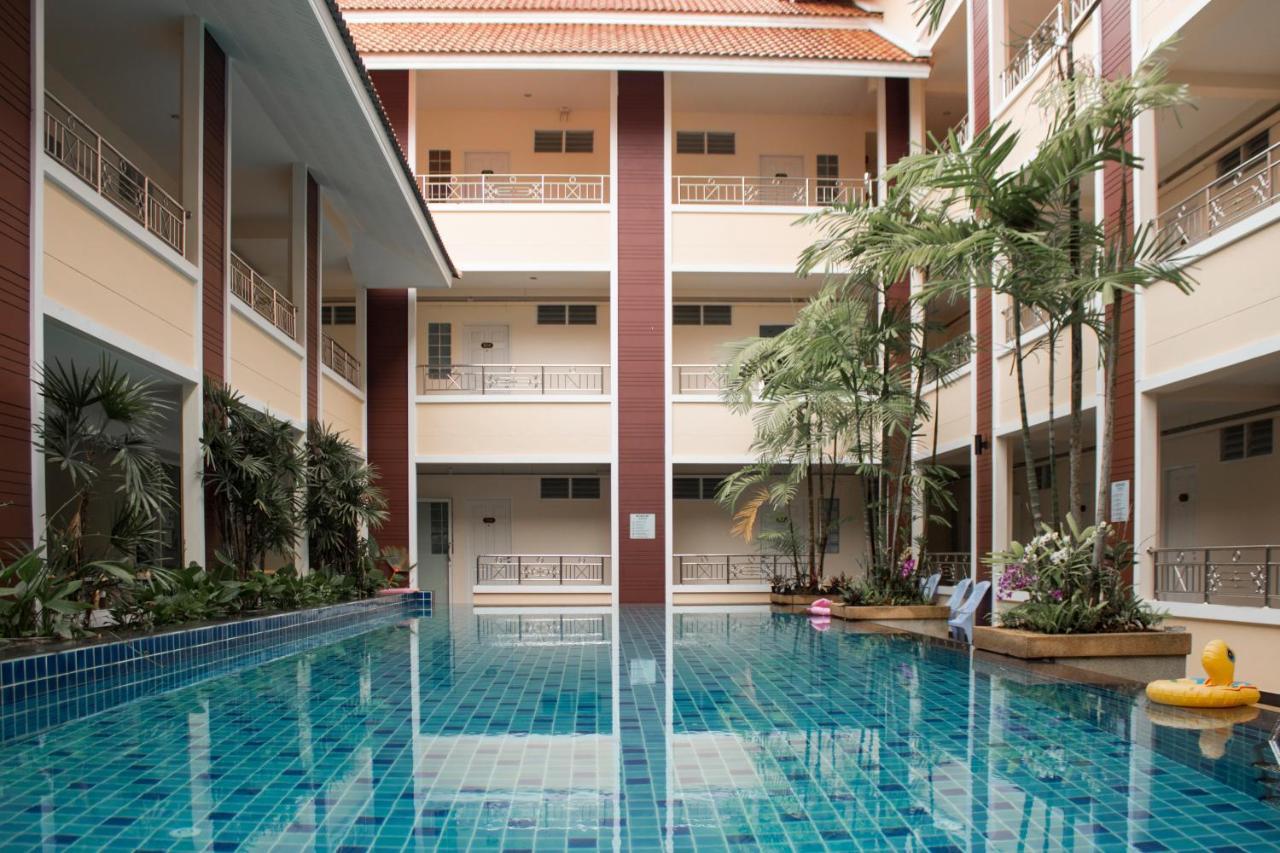 Nattidaplace Hotel Chiangmai Chiang Mai Bagian luar foto