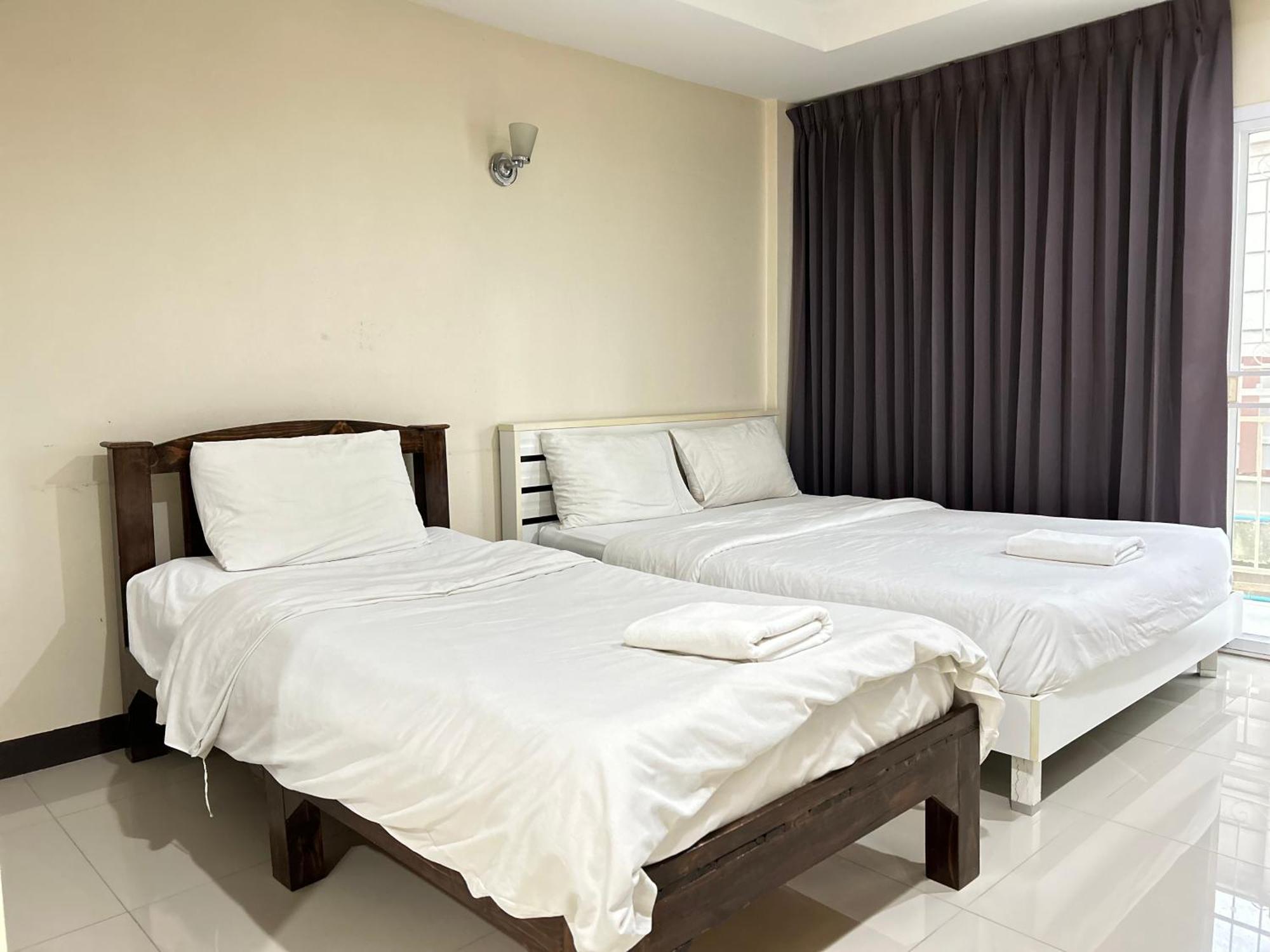 Nattidaplace Hotel Chiangmai Chiang Mai Bagian luar foto