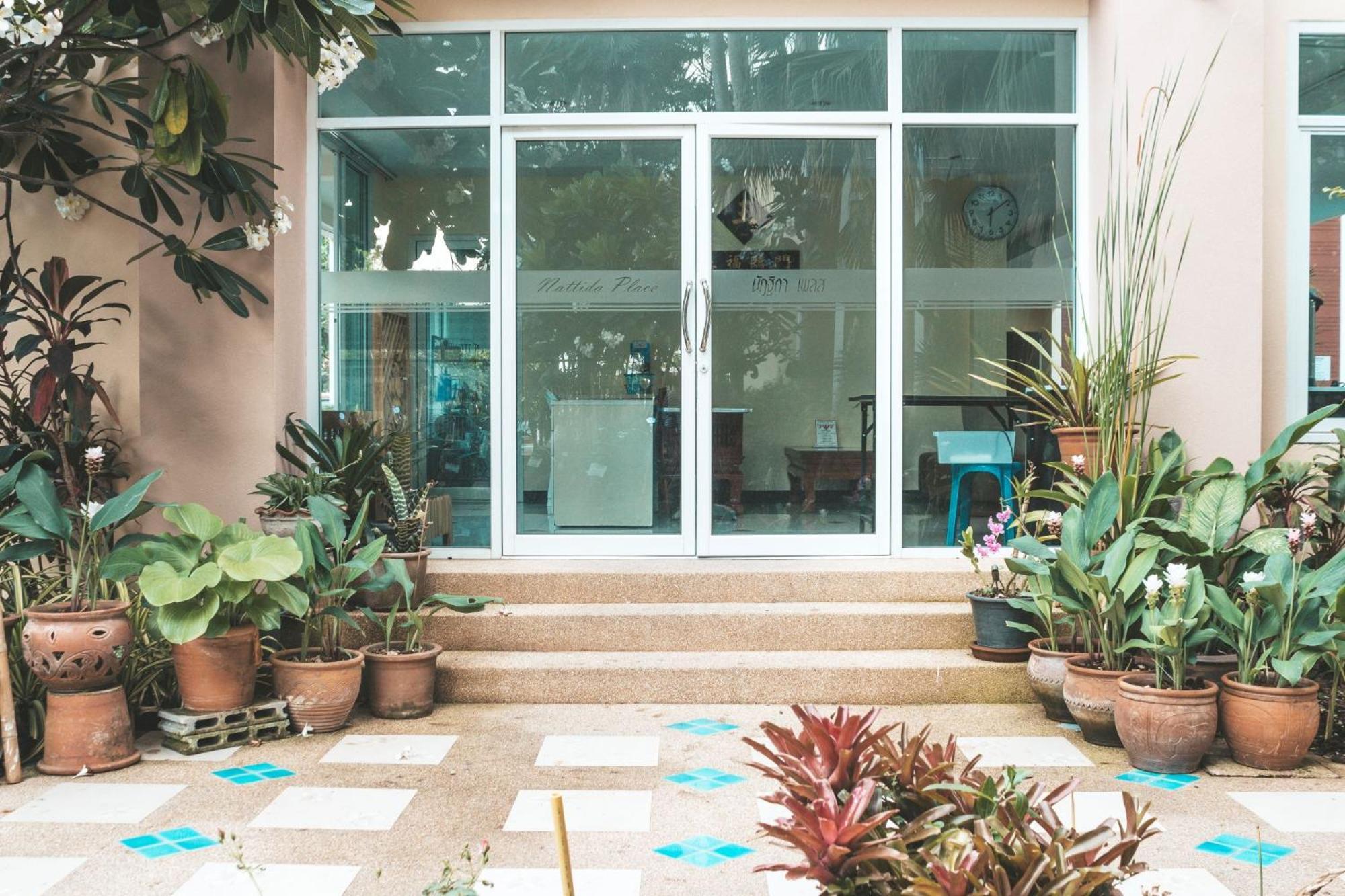 Nattidaplace Hotel Chiangmai Chiang Mai Bagian luar foto